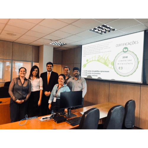 Cópia de Post Rosa e Branco de Expediente para Instagram (3)